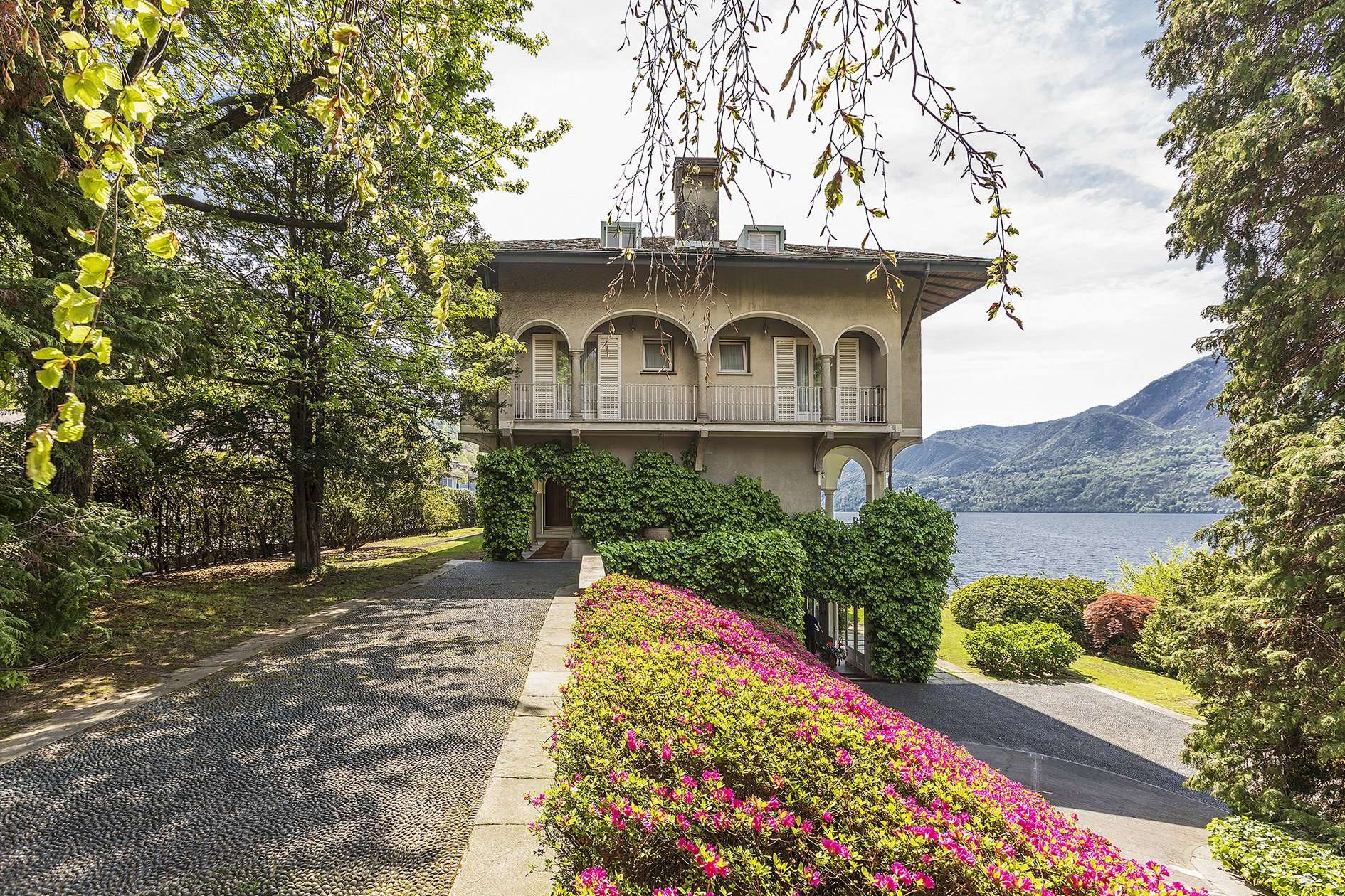 LAKESHORE VILLA Portfolio by Savills